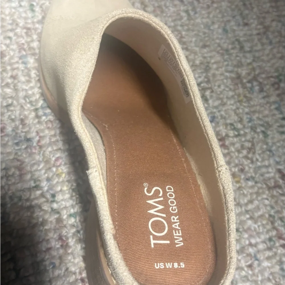 TOMS Beige Suede Block Heel Mule Slip-On - Picture 3 of 3